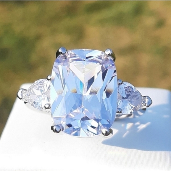 15ctw Simulated Diamond Ring NEW - Picture 1 of 10